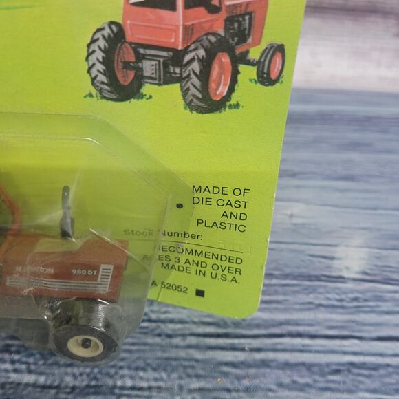 Vtg mini toys Hesston 1/64 scale 980 DT 4wd diecast/plastic tractor brown/white - Picture 3 of 11